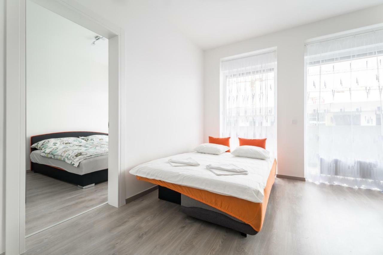 Bpr Chic White Home With Terrace & A/C & Garage บูดาเปสต์ ภายนอก รูปภาพ
